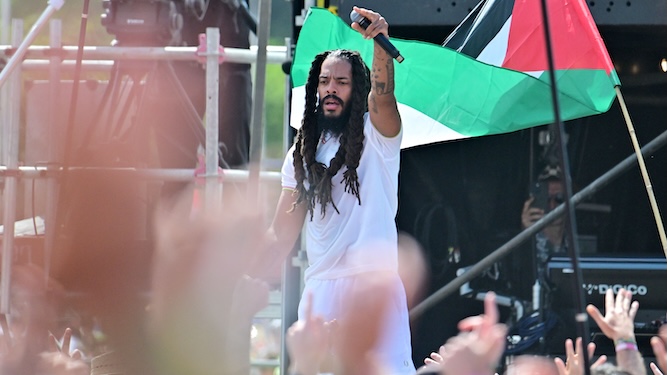 BBC, Glastonbury, and Starmer all must go after anti-IDF chant